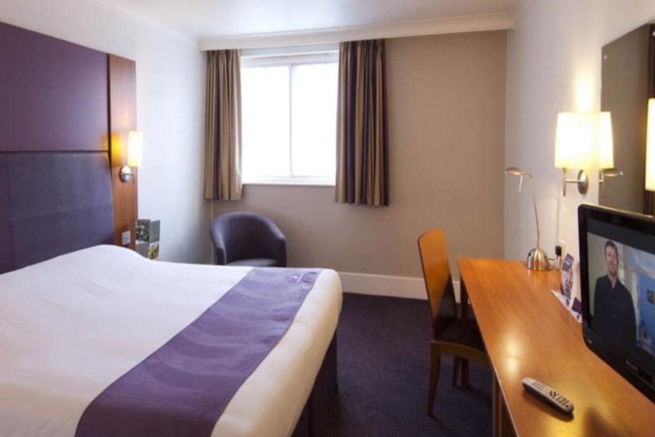 Premier Inn London Croydon Town Centre Exteriör bild