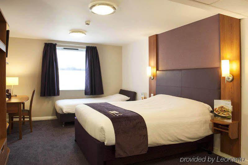 Premier Inn London Croydon Town Centre Exteriör bild