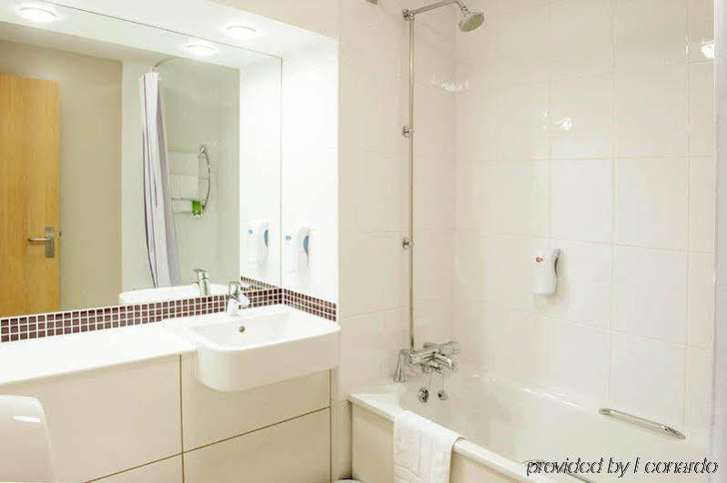 Premier Inn London Croydon Town Centre Exteriör bild