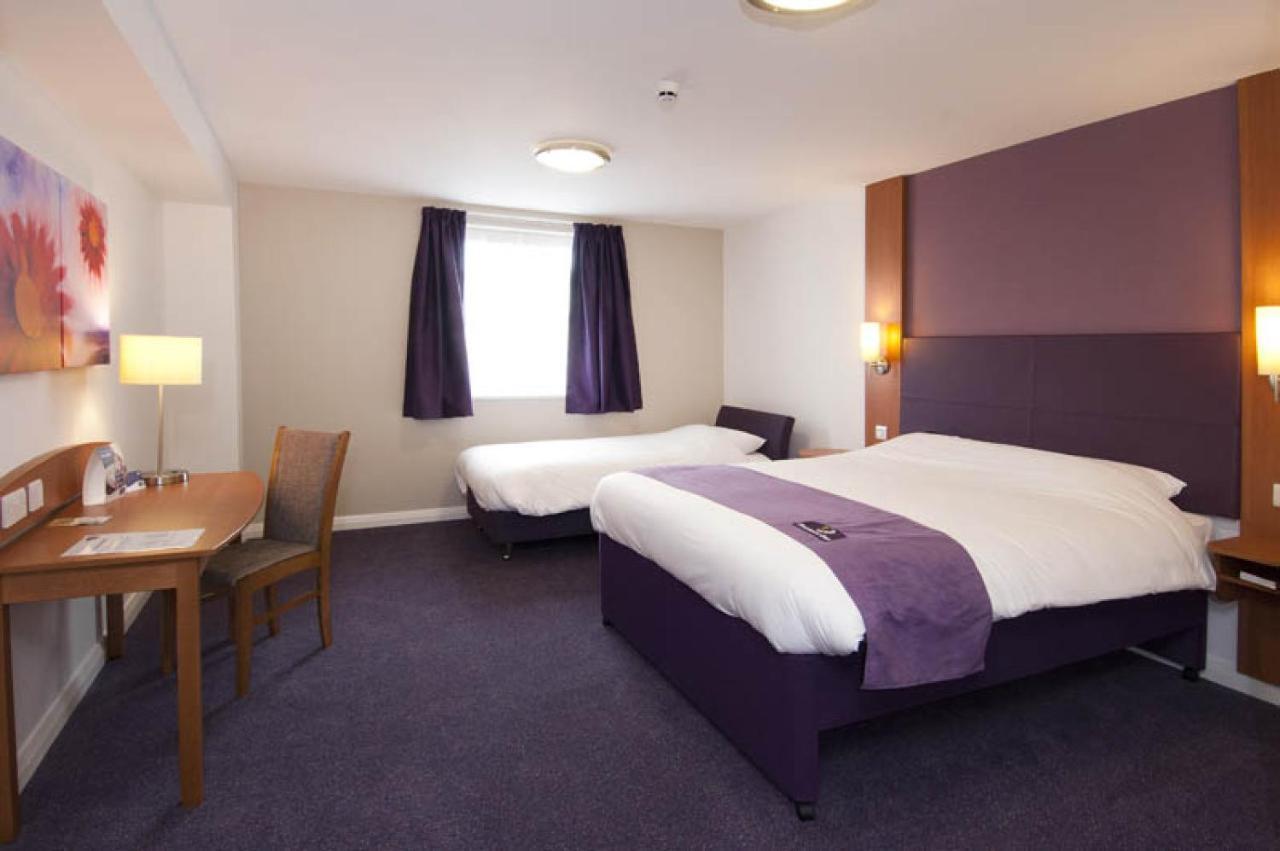 Premier Inn London Croydon Town Centre Rum bild