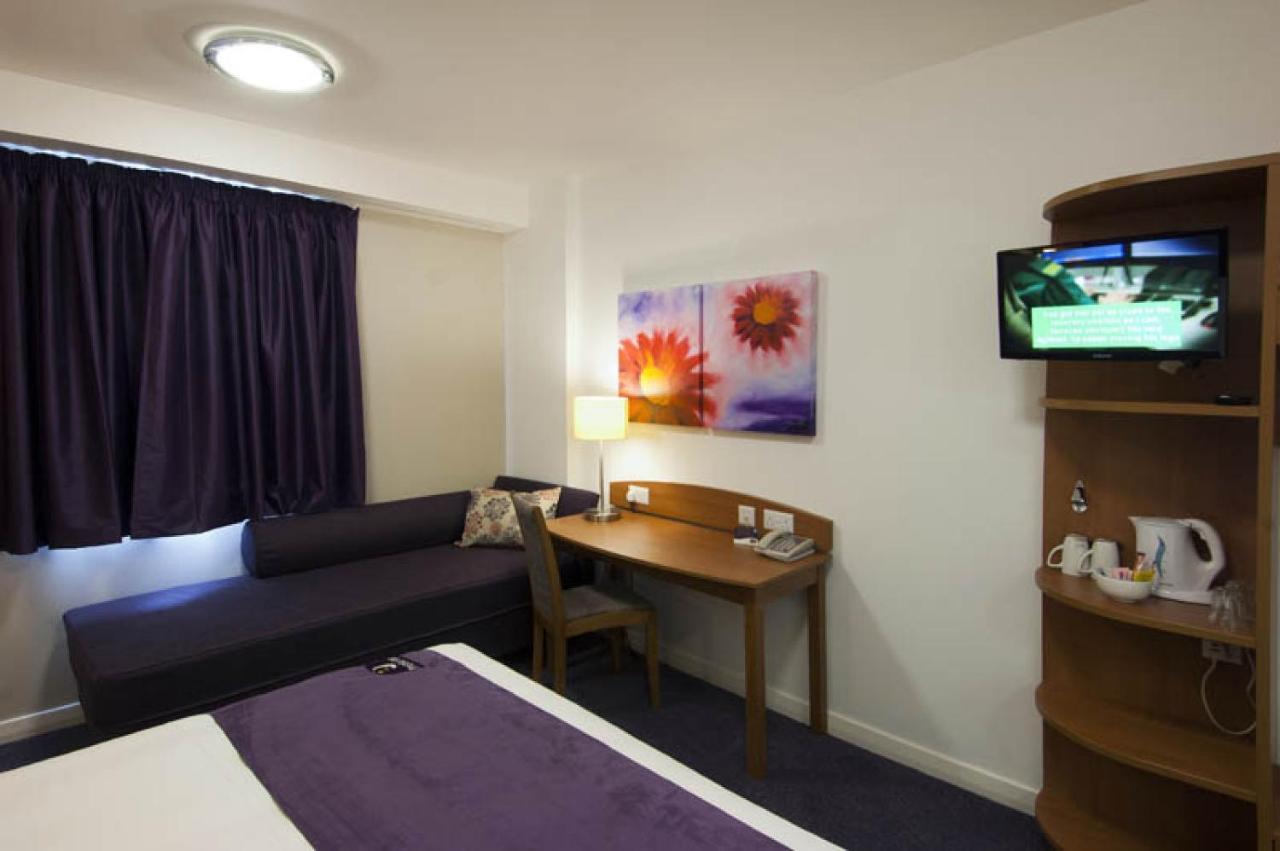 Premier Inn London Croydon Town Centre Rum bild